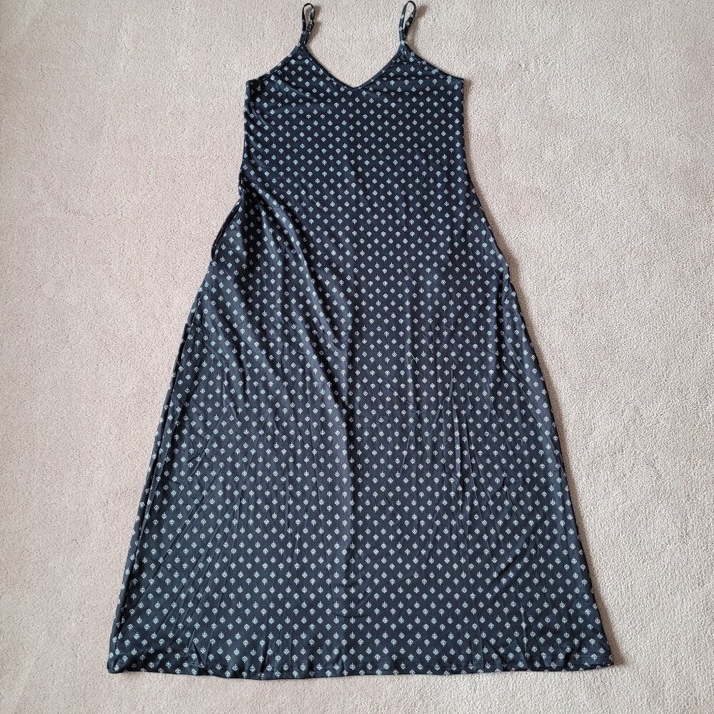 Navy Spaghetti Strap Maxi Dress with White Micro Floral Side Pockets Size L NEW
